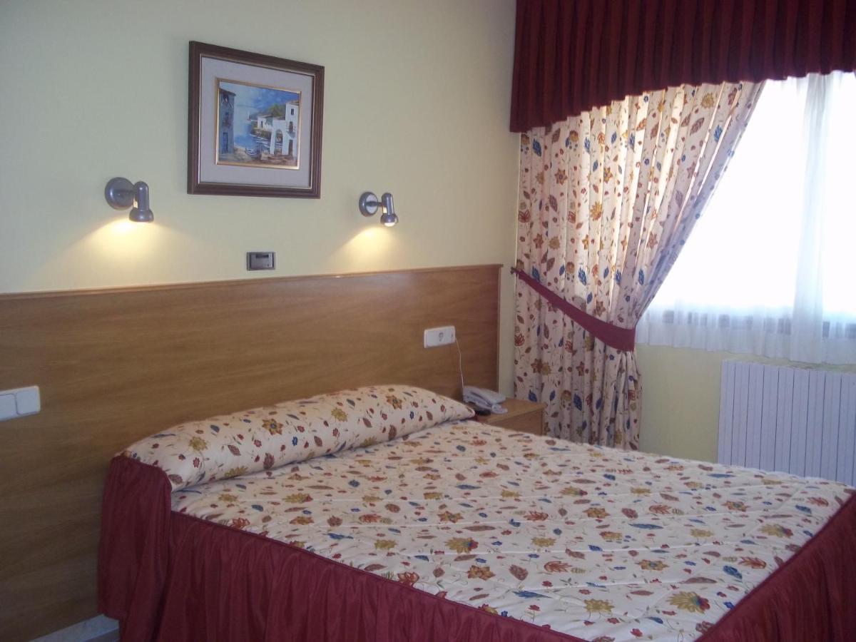 Hotel Suiza Arzua Bilik gambar
